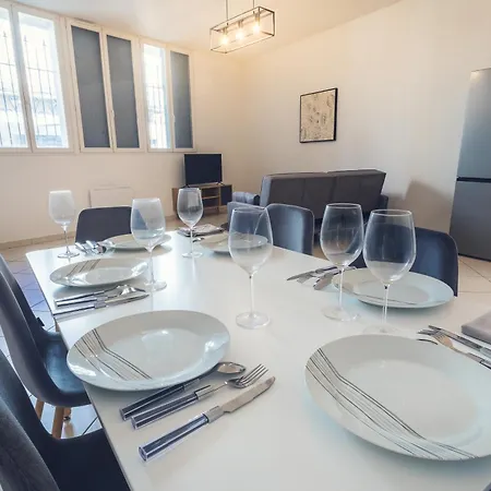 Le 1er Equipes Au Coeur De Apartment Beziers