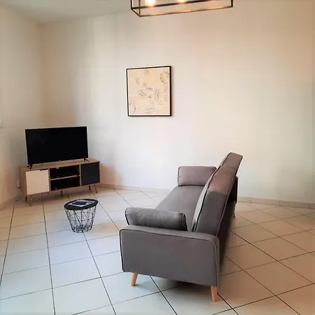 Apartment Le 1er Equipes Au Coeur De Beziers