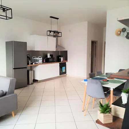 Apartment Le 1er Equipes Au Coeur De